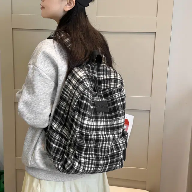 泰克森 大容量 时尚 潮流 呢子 双肩包 常规 男女同款情侣款 米白色/黑色/红色/卡其色