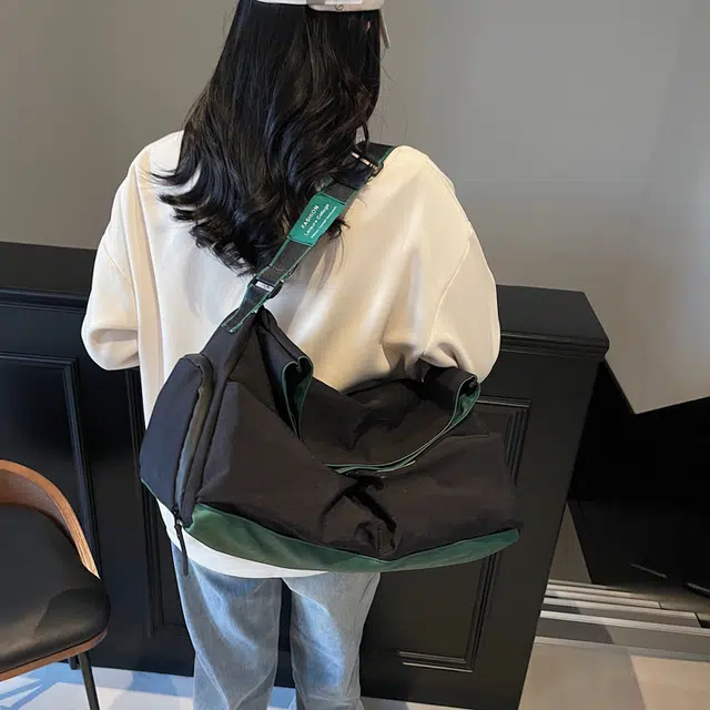 泰克森 潮流百搭大容量 布 单肩包 常规 男女同款情侣款 灰色/黑色/卡其色/黑配红/黑配绿/黑配紫