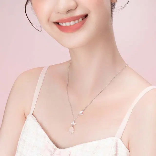 央创时尚 中国黄金【足银&好运福蝶】白月光荔枝冻锁骨链在逃公主浪漫蝴蝶结轻奢小众简约日常百搭新中式气质女生#好运天然 玉髓 项链 女款