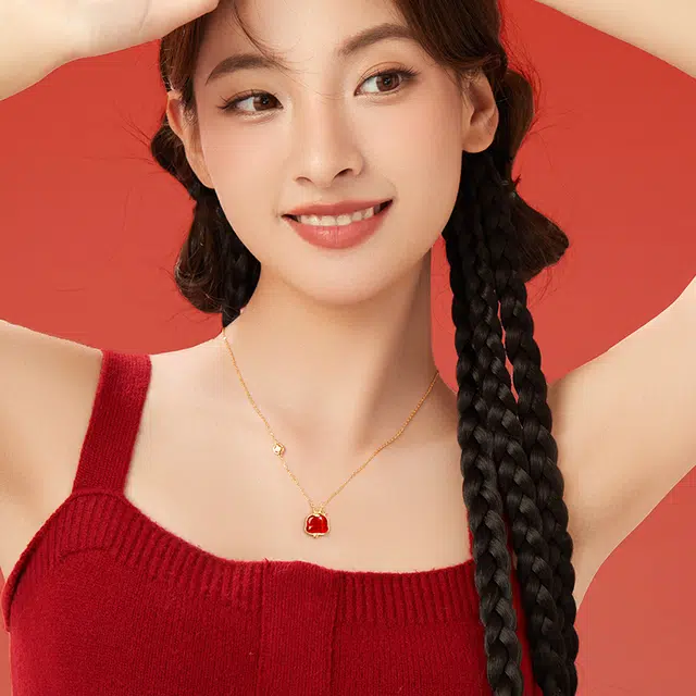 中国黄金 央创时尚 红运灵蛇 轻奢小众高级感 简约百搭 新中式本命年 生肖顺利 好运 玛瑙 项链 女款