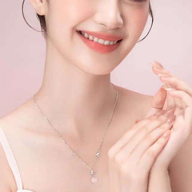 央创时尚 中国黄金【足银&好运福蝶】白月光荔枝冻锁骨链在逃公主浪漫蝴蝶结轻奢小众简约日常百搭新中式气质女生#好运天然 玉髓 项链 女款