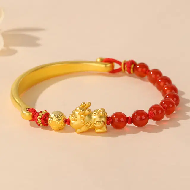 中国黄金 央创时尚 暴富貔貅 新中式 国潮 小众设计 玛瑙 玉石手串 女款 礼盒礼品