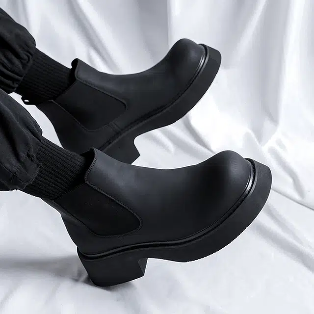 超纤皮 潮流韩版英伦风厚底复古时尚舒适百搭圆头 短筒 切尔西靴 男款 黑色