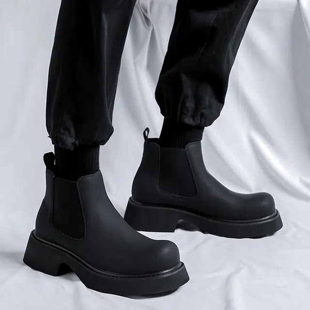 超纤皮 潮流韩版英伦风厚底复古时尚舒适百搭圆头 短筒 切尔西靴 男款 黑色