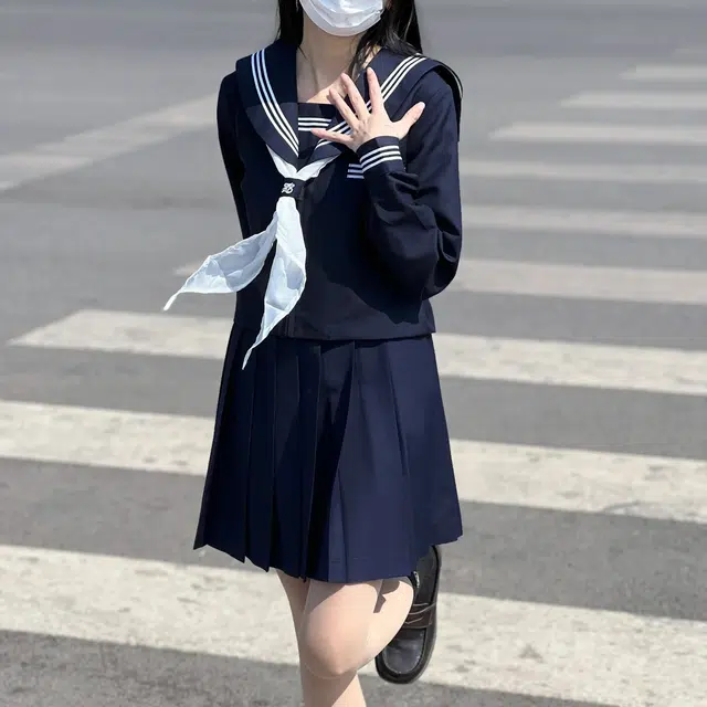 美丽衣橱 日系学院风海军领长袖衬衫纯色褶饰休闲短裙裙装套装 女款 藏蓝色