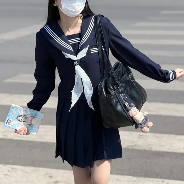 美丽衣橱 日系学院风海军领长袖衬衫纯色褶饰休闲短裙裙装套装 女款 藏蓝色