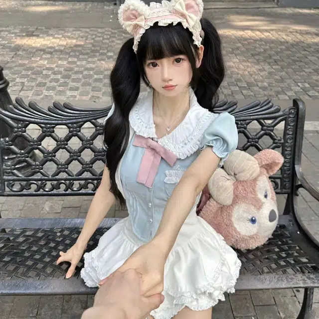 美丽衣橱 少女风泡泡袖衬衫娃娃领上衣短袖背带蛋糕裙两件套裙装套装 女款