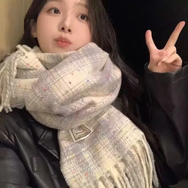 祎步康 格纹彩色糖豆甜美流苏百搭柔软保暖 聚酯纤维 绒线围巾 女款