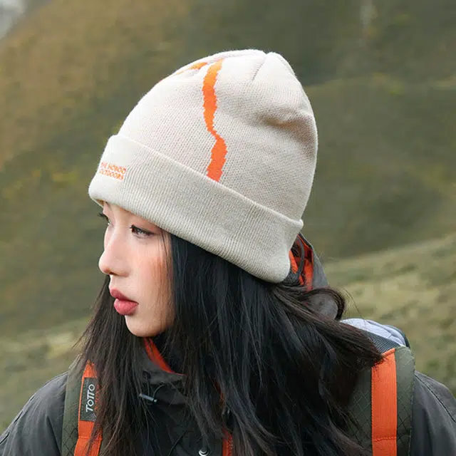 祎步康 原创户外登山字母爬山护耳保暖 腈纶 绒线帽 男女同款情侣款