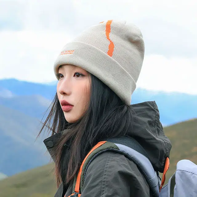 祎步康 原创户外登山字母爬山护耳保暖 腈纶 绒线帽 男女同款情侣款