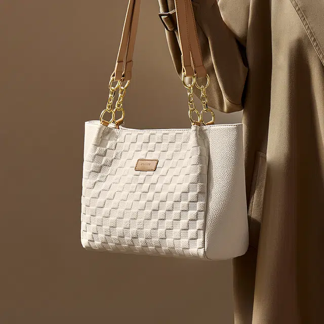 CNNCOO Tote