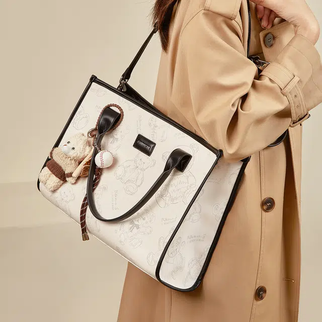 safiya ins Tote