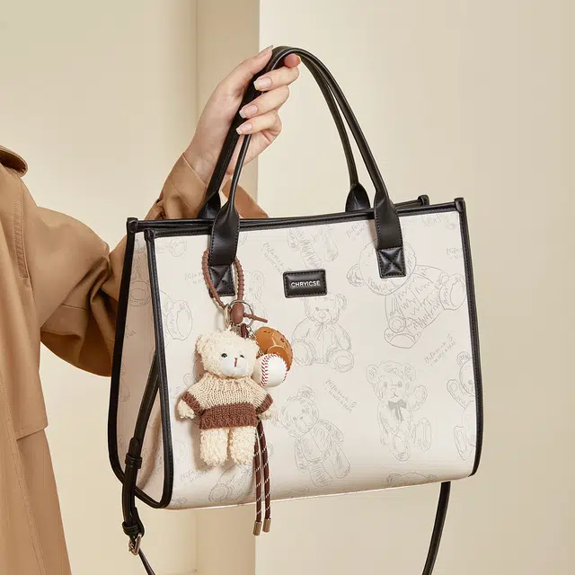 safiya ins Tote