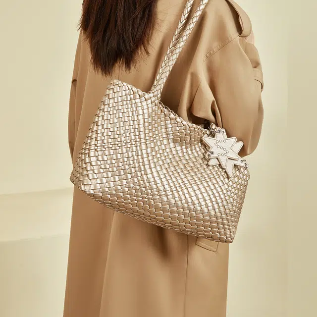 safiya Tote