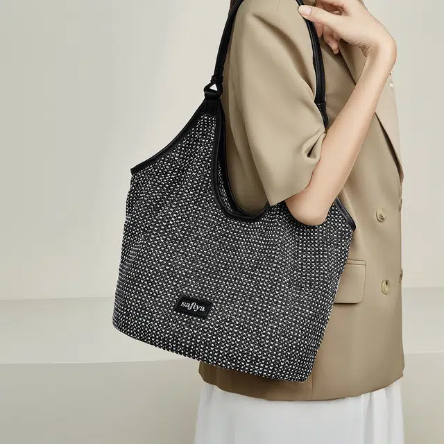 safiya Tote