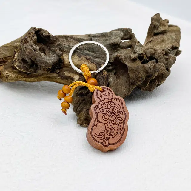 弘浪 新中式雕刻招财进宝木雕随身小配件国潮复古民族风 招财纳福 诸事顺遂 森系百搭小众高级感#好运  桃木 挂件 男女同款情侣款