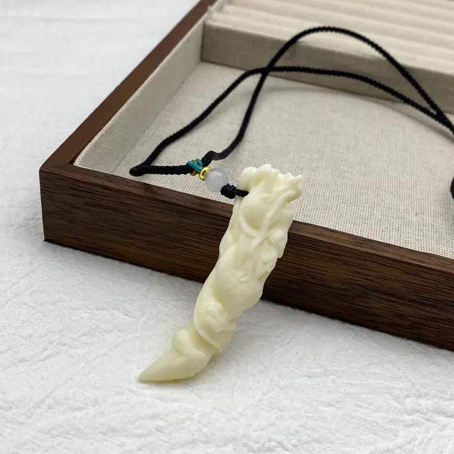 弘浪 轻奢高级感文玩 国潮新中式复古 八方来财 诸事顺遂 龙牙招财纳福 通勤时尚简约百搭#好运再造 象牙果 项链 男女同款情侣款