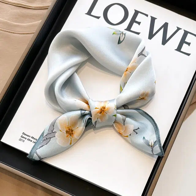 优幽兰 时尚百搭小众高级感温柔气质优雅真丝搭配衬衫小领巾韩版衬衣绑包薄款减龄穿搭 桑蚕丝 丝巾 女款