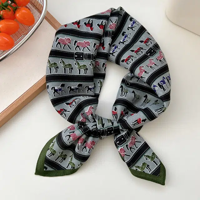 优幽兰 时尚百搭系脖高级感复古小方巾设计感小众老钱风领巾妈妈优雅气质减龄薄围巾衬衫西装包包装饰 丝巾 女款