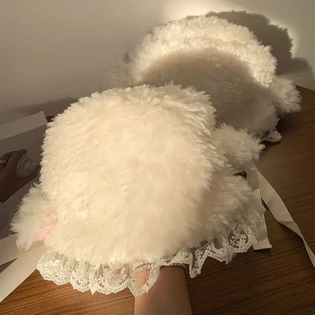 优幽兰 日系软萌可爱秋冬季时尚百搭加厚保暖蕾丝毛绒帽小众设计感甜美少女心防风防寒护耳帽显脸小 聚酯纤维 绒线帽 女款