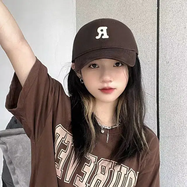 R