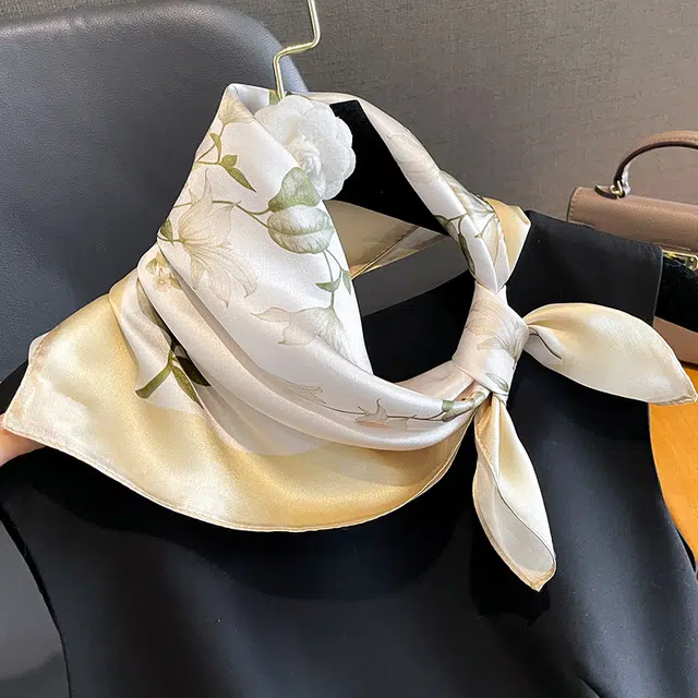 优幽兰 时尚百搭高级感轻奢风素雅花卉真丝小方巾优雅气质减龄薄款小领巾装饰护颈围巾 丝巾 女款