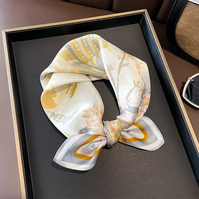 优幽兰 百搭小众设计感中国风真丝小方巾高级感轻奢风气质小领巾减龄优雅春秋夏护颈薄 丝巾 女款