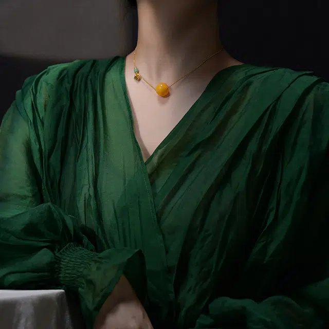 龙弗 古香古色国风 复古金锁幸运转运珠小众设计感 翡翠 蜜蜡 名贵玉石项链 女款