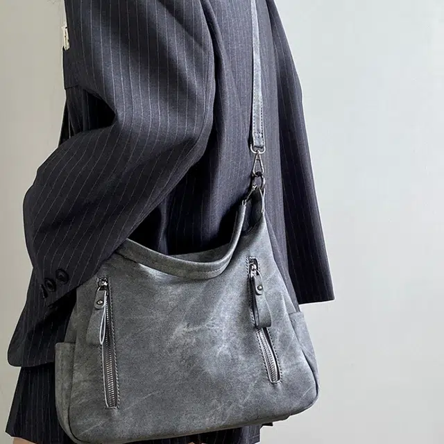 凡思曼 大容量通勤托特包大学生上课包手提 织物 单肩包 常规 女款 灰色