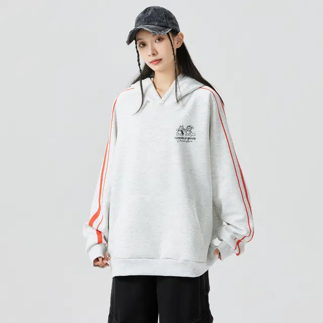 加菲猫家族 美式无性别套头卡通帽衫复古落肩品牌字母印花休闲高街两条杠条纹长袖上衣潮流百搭亲肤舒适透气宽松连帽卫衣 男女同款