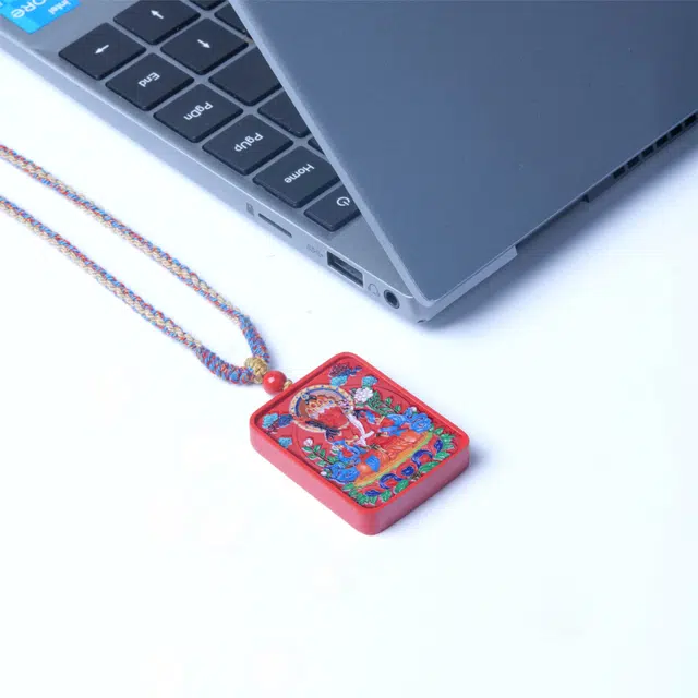梵澜 彩绘浮雕唐卡无事牌吊坠挂件 生肖牛虎虚空藏尊者本命年守护神项坠锁骨链首饰 再造辰砂朱砂 玉石项链 男女同款情侣款 礼盒装