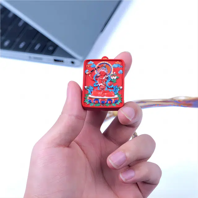 梵澜 彩绘浮雕唐卡无事牌吊坠挂件 生肖兔文殊尊者本命年守护神项坠锁骨链首饰 再造辰砂朱砂 玉石项链 男女同款情侣款 礼盒装