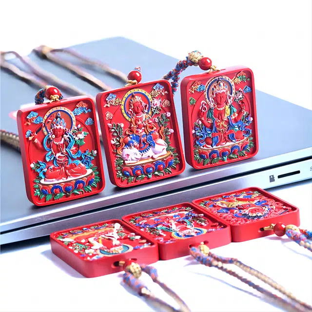 梵澜 彩绘浮雕唐卡无事牌吊坠挂件 生肖兔文殊尊者本命年守护神项坠锁骨链首饰 再造辰砂朱砂 玉石项链 男女同款情侣款 礼盒装