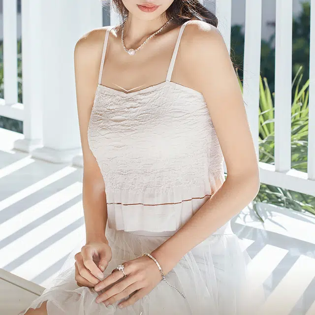帕兰朵 一体式带胸垫打底女内搭肩带背心内衣美背上衣纯色简约休闲吊带 女款 白色