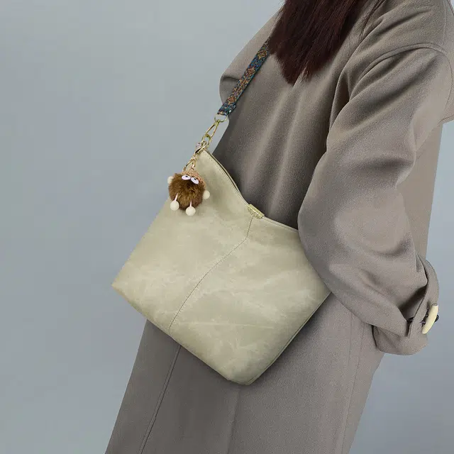 卓诗尼 时尚简约潮流 合成革 单肩包 女款 多色
