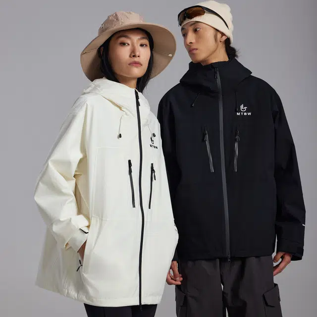 美特斯邦威  户外拼色连帽拉链  防水防风透气耐磨轻量防泼水吸湿排汗冲锋衣 男款