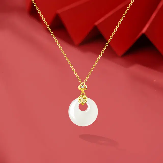 925
