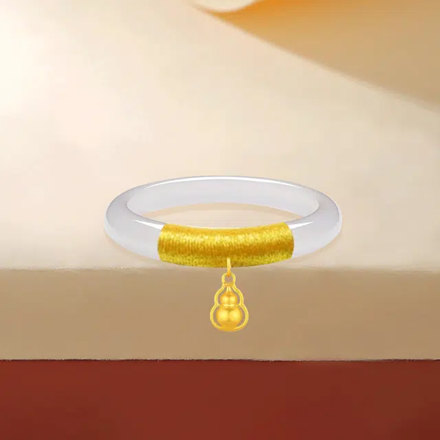999