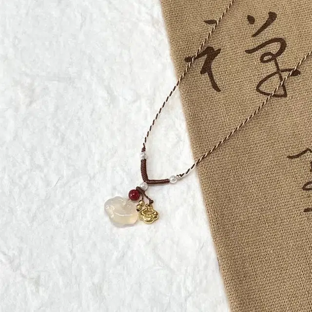 【S925银|甄选高品质|吉祥如意】 金师傅 祥云锁吊坠 平安锁新中式国潮优雅百搭显白 小众轻奢高级#好运 玉髓 编绳项链 男女同款情侣款