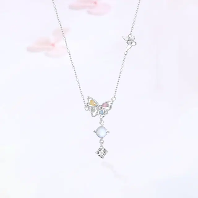 【S999足银|甄选高品质】 金师傅 七彩蝴蝶锁骨链 森系甜美可爱少女心灵动梦幻轻奢设计彩蝶吊坠 创意百搭小众高级#好运 琉璃 项链 女款