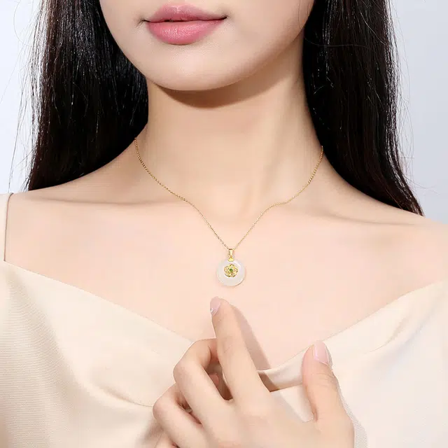 倾爱 镂空花丝 平安扣 轻奢锁骨链 玉髓 玉石项链 女款