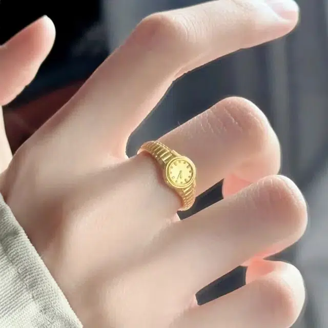 倾爱 小手表个性造型 足金 按克计价 黄金戒指 女款