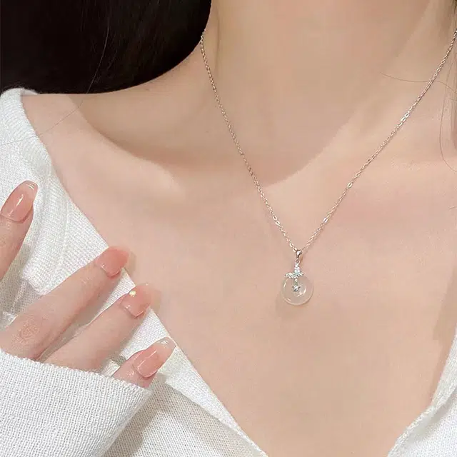 倾爱 轻奢高级感 新中式蝴蝶平安扣 优雅气质 玉髓 项链 女款