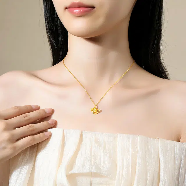 倾爱 镂空银杏叶  轻奢 足金 按克计价 黄金项链 女款