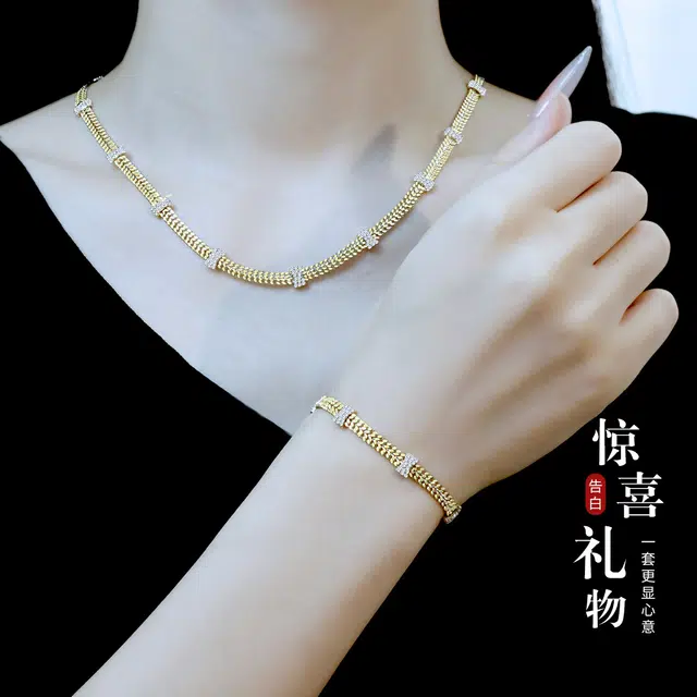 倾爱 镶石表带小众高级感气质颈链锁骨链饰品 合金 项链 女款