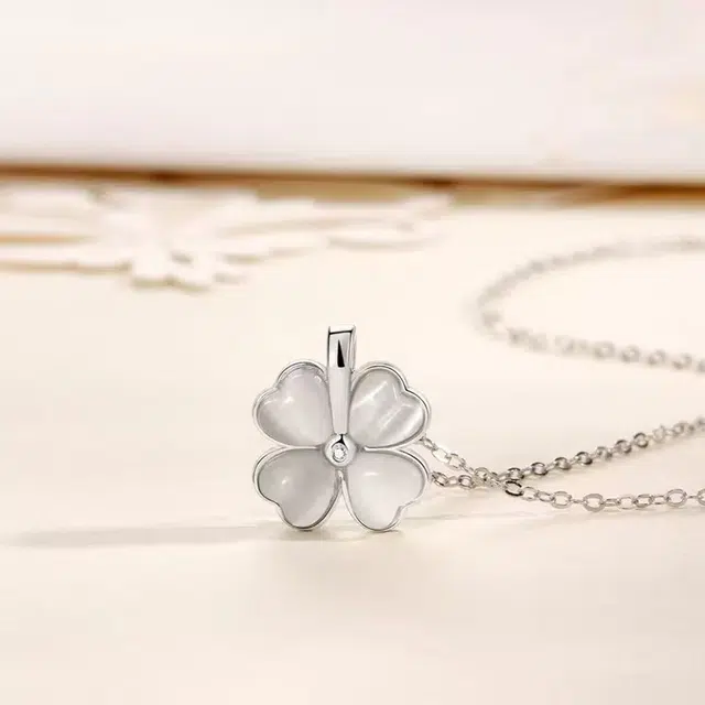 尚银福 蝴蝶四叶草 甜美可爱新中式复古国风唯美浪漫清冷感 小众设计精致轻奢时尚百搭蝴蝶可调节锁骨链#好运 合金 项链 女款