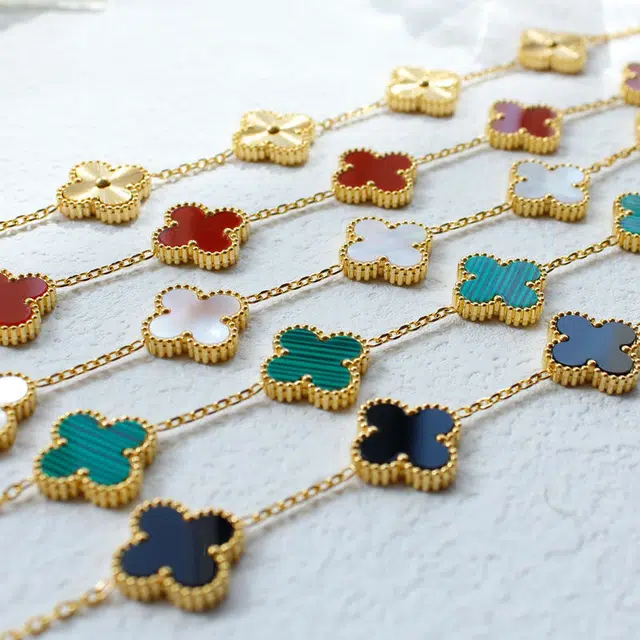 尚银福 彩色四叶草 甜美森系小清新精致闪耀灵动幸运草五花优雅花瓣可调节 合金 手链 女款