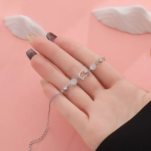 尚银福 甜美可爱猫咪 森系少女感俏皮甜美仙气气质小清新优雅温柔 精致小巧简约高级感设计闪耀灵动锁骨链 合金 项链 女款