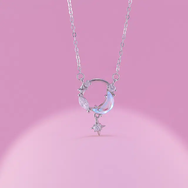 925