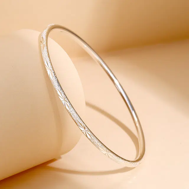 尚银福 满天星 新中式国潮极简冷淡风复古精致优雅气质清冷感可叠戴沙面闭口素圈高级感手环 合金 手镯 女款